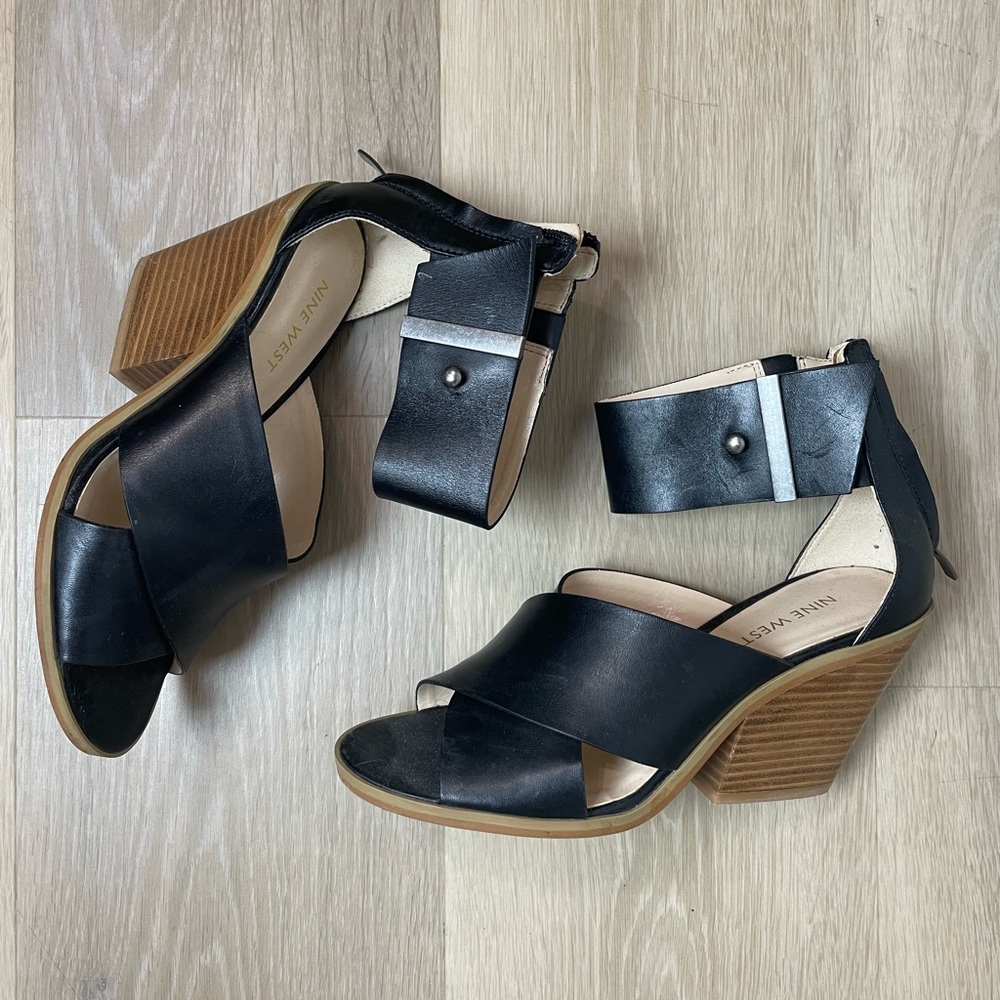 Size 6 Nine West Black Wedge Heel